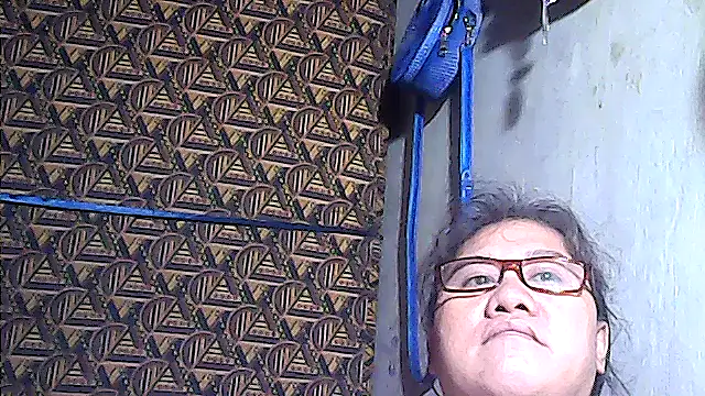 sweetsosie18 online show from 04-22-26, 12:39