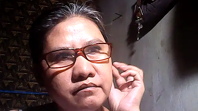 sweetsosie18 online show from 05-07-26, 06:39