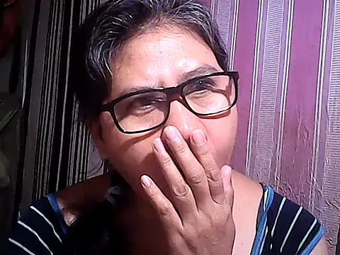 sweetsosie18 online show from 11-27-25, 05:41