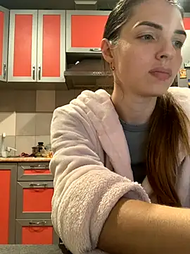 Snapshot of SeducingYoghourt chatting on 10-23-25, 04:05 SeducingYoghourt online show from 10-23-25, 04:05