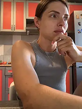 Snapshot of SeducingYoghourt chatting on 09-25-25, 02:56 SeducingYoghourt online show from 09-25-25, 02:56