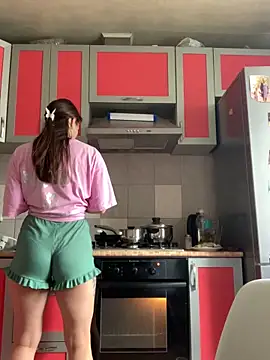 Snapshot of SeducingYoghourt chatting on 03-30-26, 12:28 SeducingYoghourt online show from 03-30-26, 12:28