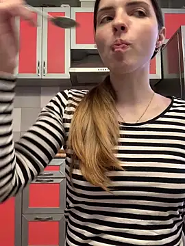 Snapshot of SeducingYoghourt chatting on 03-19-25, 11:17 SeducingYoghourt online show from 03-19-25, 11:17