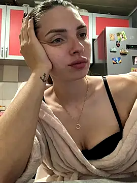 Snapshot of SeducingYoghourt chatting on 10-10-25, 03:02 SeducingYoghourt online show from 10-10-25, 03:02