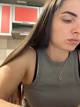 Snapshot of SeducingYoghourt chatting on 11-16-25, 04:34 SeducingYoghourt online show from 11-16-25, 04:34