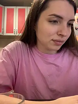 Snapshot of SeducingYoghourt chatting on 02-15-26, 04:17 SeducingYoghourt online show from 02-15-26, 04:17