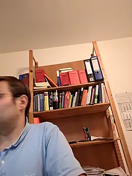 Snapshot of makau1 chatting on 09-19-25, 10:14 makau1 online show from 09-19-25, 10:14