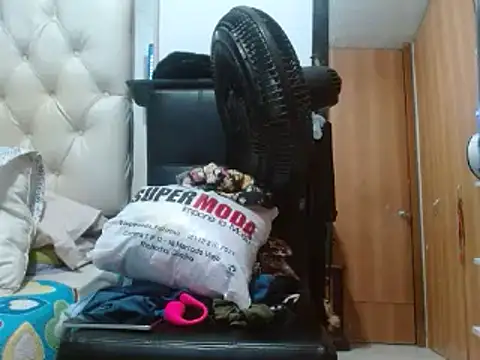 Snapshot of sharlot003 chatting on 01-22-25, 11:45 sharlot003 online show from 01-22-25, 11:45