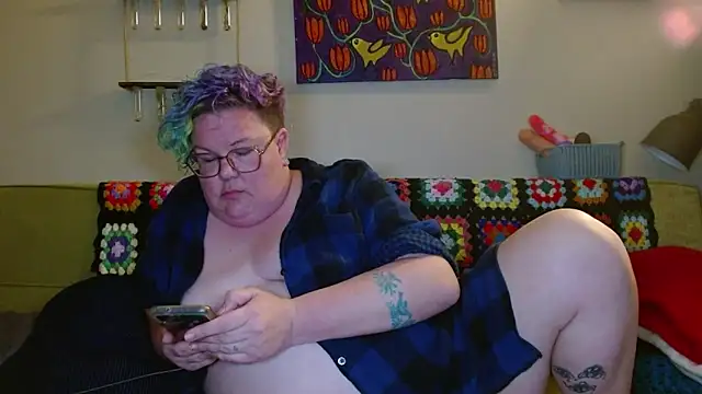 Snapshot of PotOfGreer chatting on 12-01-24, 10:59 PotOfGreer online show from 12-01-24, 10:59