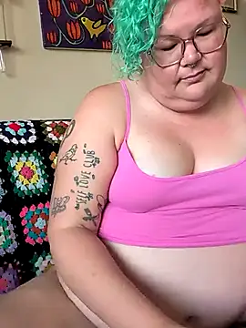 Snapshot of PotOfGreer chatting on 09-17-25, 07:27 PotOfGreer online show from 09-17-25, 07:27