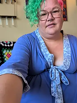 Snapshot of PotOfGreer chatting on 09-12-25, 03:01 PotOfGreer online show from 09-12-25, 03:01