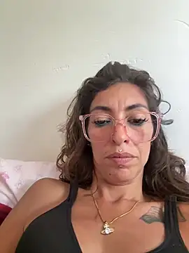 amanilouve online show from 05-22-26, 10:24