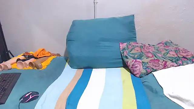 MatureBootyBabe4Uxx online show from 05-13-26, 02:57