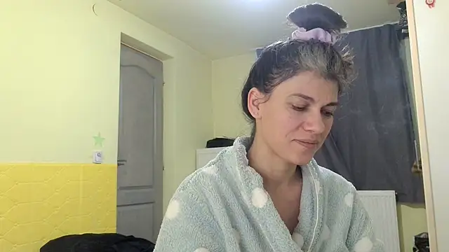 Snapshot of MercyLove chatting on 02-26-26, 02:39 MercyLove online show from 02-26-26, 02:39