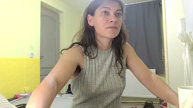 Snapshot of MercyLove chatting on 02-05-26, 07:10 MercyLove online show from 02-05-26, 07:10