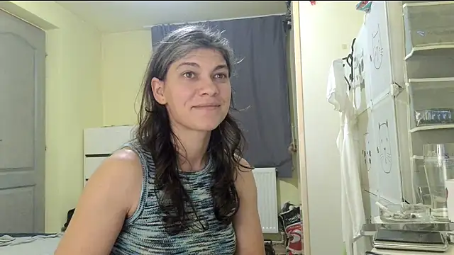 Snapshot of MercyLove chatting on 02-11-26, 04:51 MercyLove online show from 02-11-26, 04:51