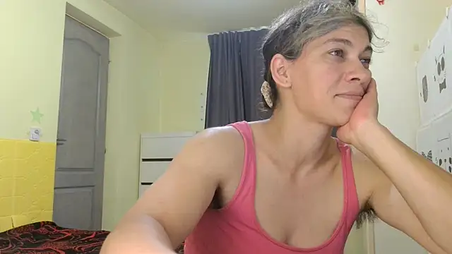 Snapshot of MercyLove chatting on 06-26-26, 01:28 MercyLove online show from 06-26-26, 01:28
