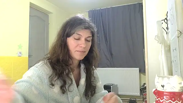 Snapshot of MercyLove chatting on 02-13-26, 03:23 MercyLove online show from 02-13-26, 03:23