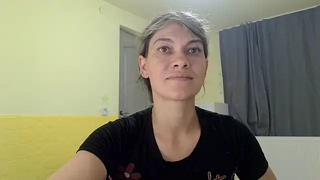 Snapshot of MercyLove chatting on 09-21-25, 02:22 MercyLove online show from 09-21-25, 02:22