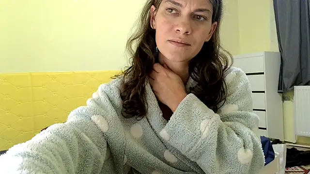 Snapshot of MercyLove chatting on 10-08-25, 03:46 MercyLove online show from 10-08-25, 03:46