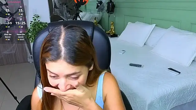 Snapshot of ROSE__15 chatting on 10-18-25, 07:38 ROSE 15 online show from 10-18-25, 07:38