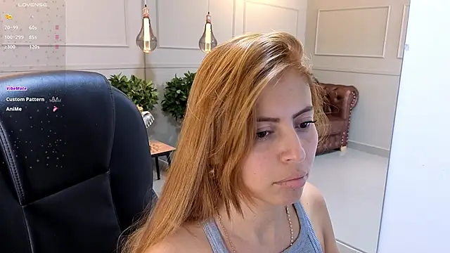 Snapshot of ROSE__15 chatting on 10-29-25, 07:13 ROSE 15 online show from 10-29-25, 07:13