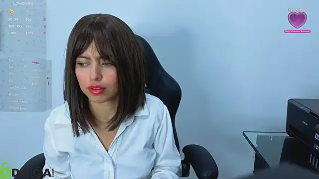 Snapshot of ROSE__15 chatting on 01-10-26, 12:00 ROSE 15 online show from 01-10-26, 12:00