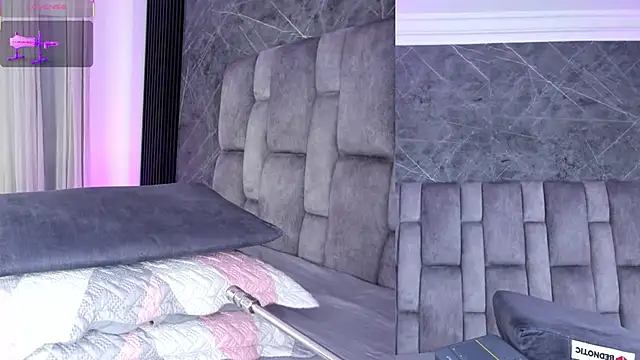 Snapshot of emily_fox1 chatting on 10-23-25, 12:04 emily fox1 online show from 10-23-25, 12:04