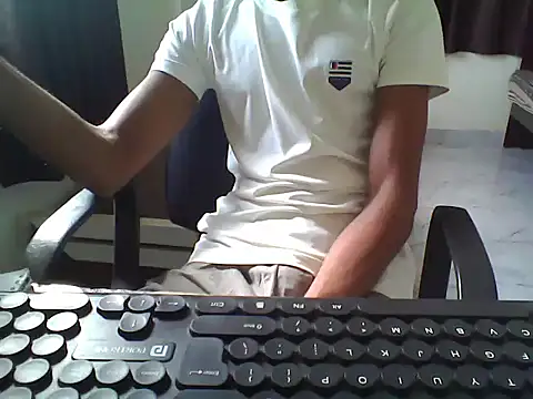 Snapshot of sour_rabh chatting on 10-16-25, 09:28 sour rabh online show from 10-16-25, 09:28