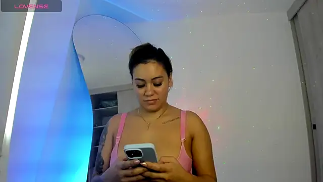 SussiVega online show from 10-02-25, 08:23