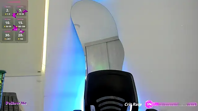 SussiVega online show from 10-17-25, 10:33