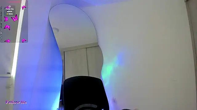 SussiVega online show from 09-25-25, 06:03