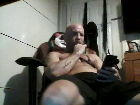 Verynaughtyx online show from 10-28-25, 04:06