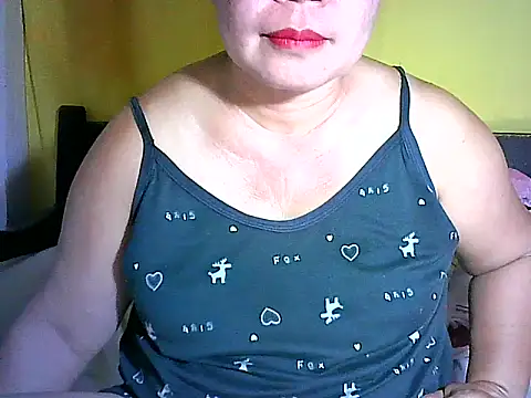 Snapshot of boobsiness chatting on 09-23-25, 12:12 boobsiness online show from 09-23-25, 12:12