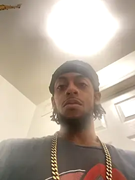 Snapshot of Big_papirocky chatting on 09-22-25, 04:40 Big papirocky online show from 09-22-25, 04:40