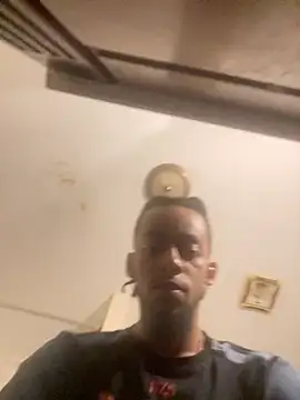 Snapshot of Big_papirocky chatting on 09-30-25, 03:23 Big papirocky online show from 09-30-25, 03:23