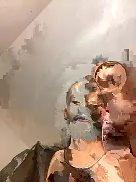 Snapshot of Big_papirocky chatting on 10-21-25, 02:33 Big papirocky online show from 10-21-25, 02:33