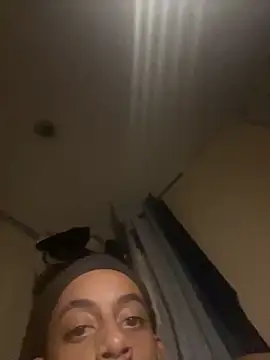 Snapshot of Big_papirocky chatting on 10-27-25, 05:30 Big papirocky online show from 10-27-25, 05:30