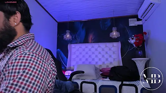 Snapshot of MichaelBear_ chatting on 02-22-26, 12:07 MichaelBear online show from 02-22-26, 12:07