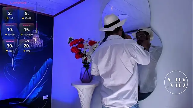 MichaelBear  online show from 11-08-25, 01:25