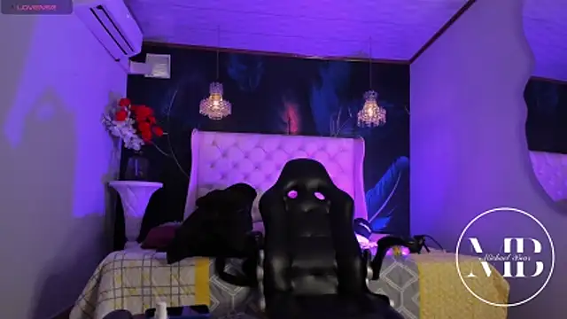 Snapshot of MichaelBear_ chatting on 02-13-26, 01:11 MichaelBear online show from 02-13-26, 01:11