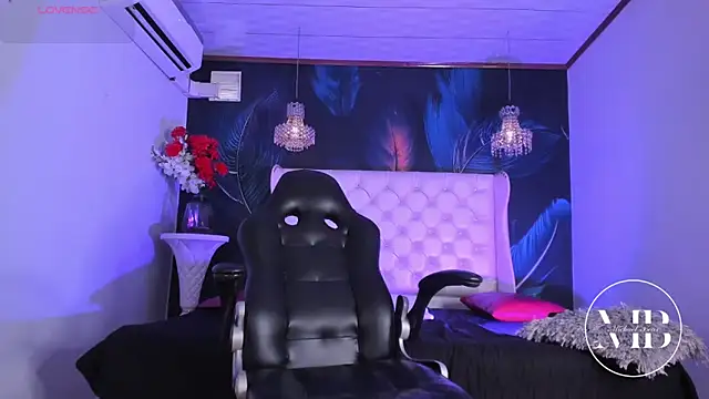 Snapshot of MichaelBear_ chatting on 02-16-26, 05:44 MichaelBear online show from 02-16-26, 05:44