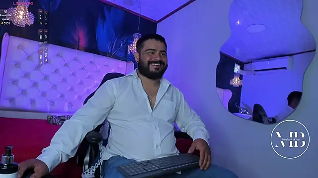 MichaelBear  online show from 10-02-25, 01:03