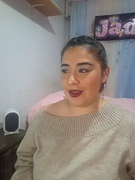 Snapshot of JADE_SWEET2 chatting on 01-11-26, 11:22 JADE SWEET2 online show from 01-11-26, 11:22