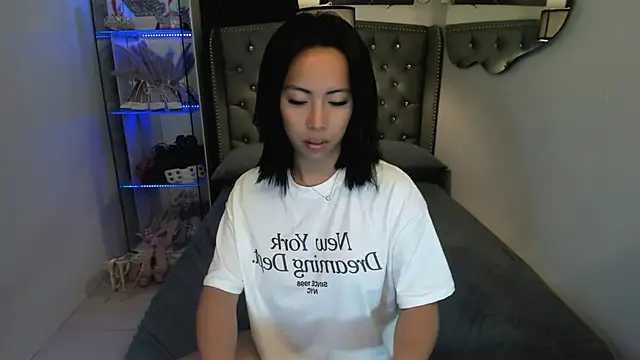 reighnempress online show from 04-11-26, 01:35