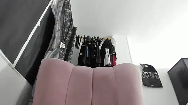 natalia hottman online show from 10-31-25, 12:02