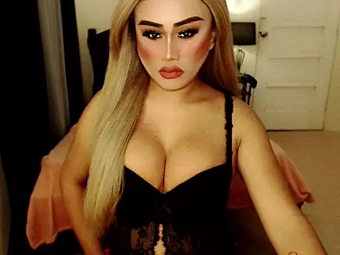 Snapshot of MISTRESS_OF_EVILCUMxx chatting on 03-17-25, 07:48 MISTRESS OF EVILCUMxx online show from 03-17-25, 07:48