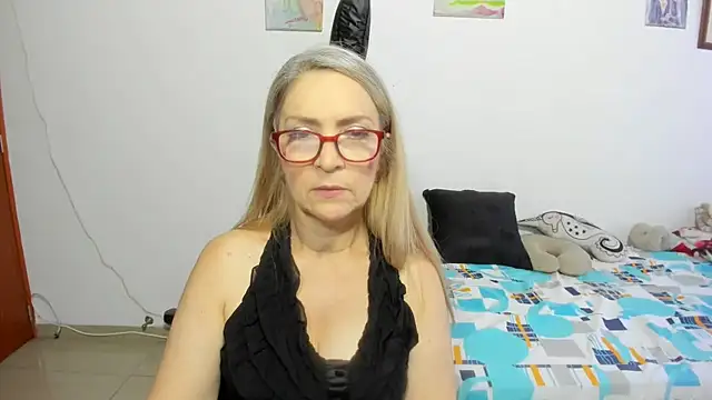 Snapshot of D-yanamilf chatting on 09-20-25, 09:42 D-yanamilf online show from 09-20-25, 09:42