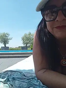 Linda1975 online show from 06-23-26, 12:58