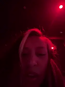 Snapshot of LunaGelatti chatting on 02-14-25, 02:28 LunaGelatti online show from 02-14-25, 02:28